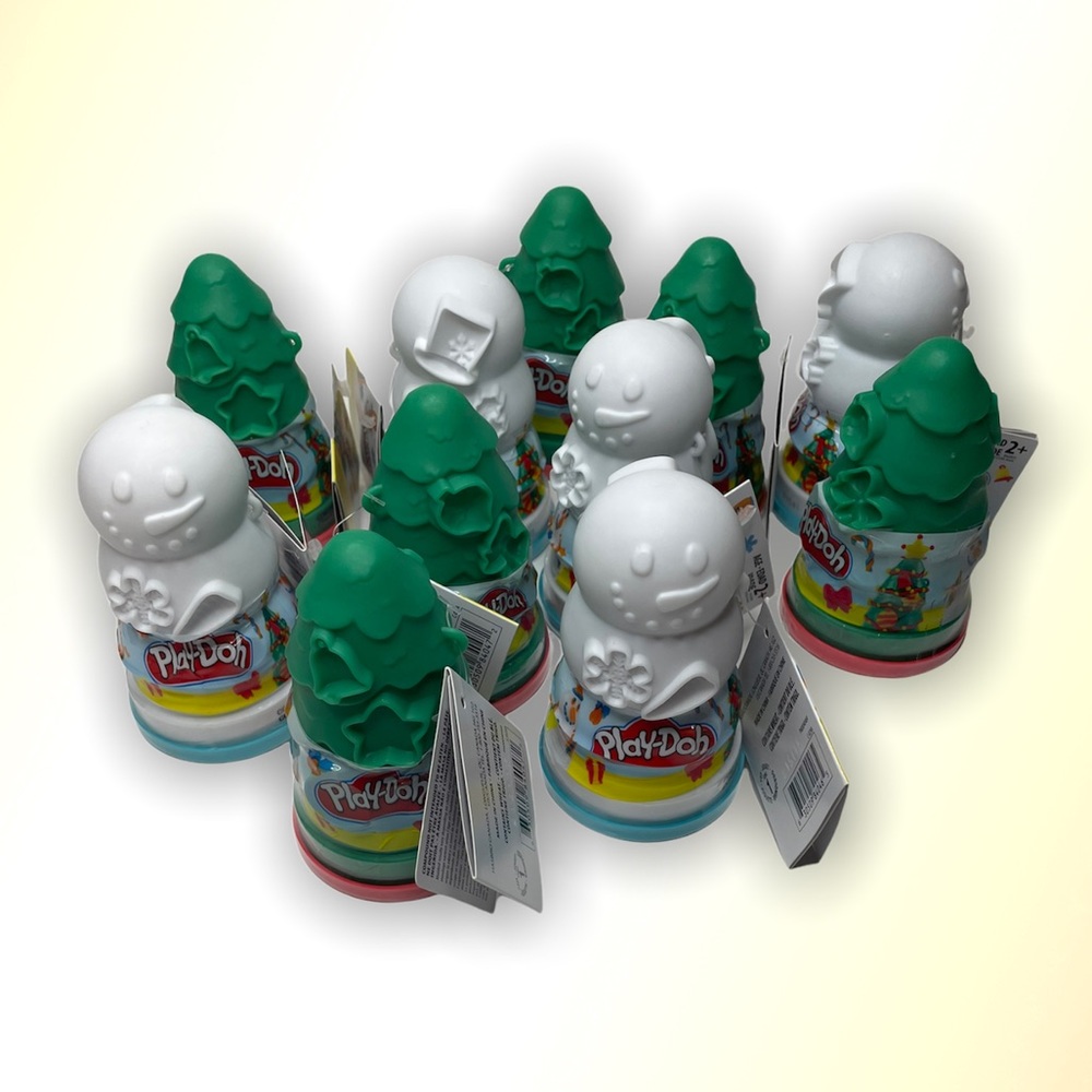 PlayDoh 11 pieces Tree Snowman Stocking Stuffers